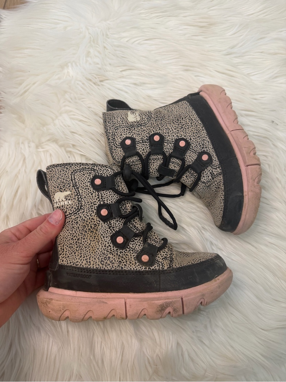 Sorel Kids Leopard-Print Snow Boots in Pink and Black Size 10C